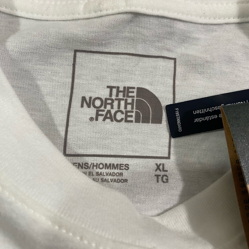 NEW | THE NORTH FACE Mens Graphic Shirt - Picture 3 of 3